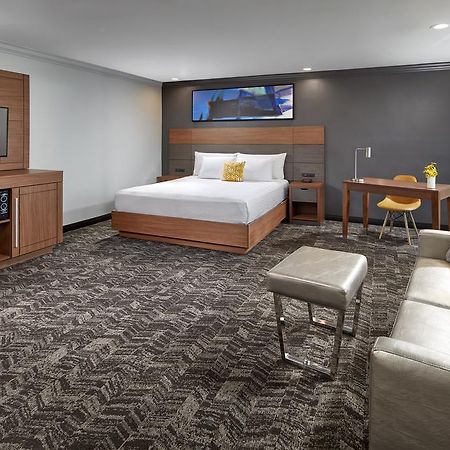 Studio Inn & Suites At Promenade Downey Luaran gambar