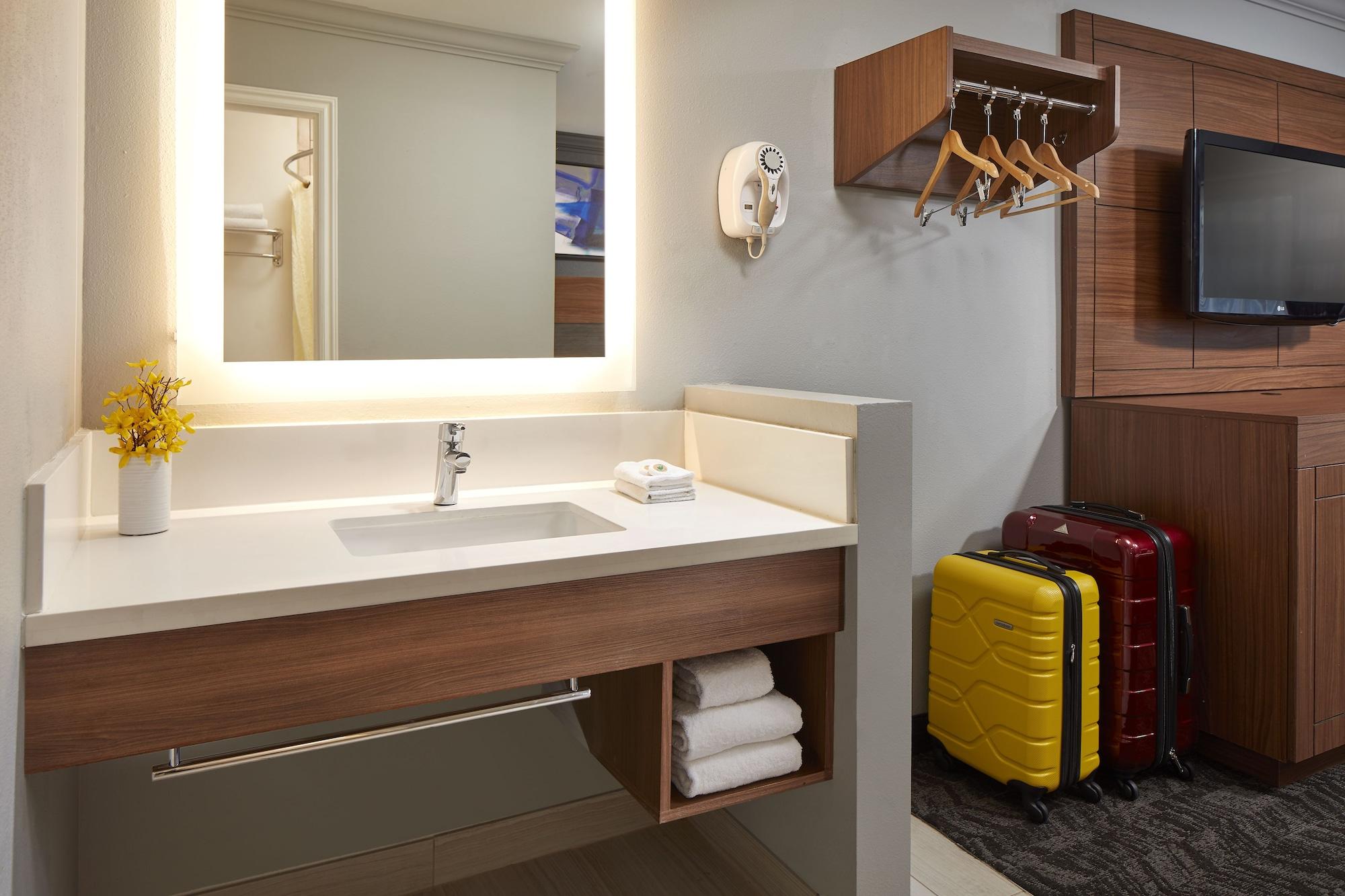 Studio Inn & Suites At Promenade Downey Luaran gambar